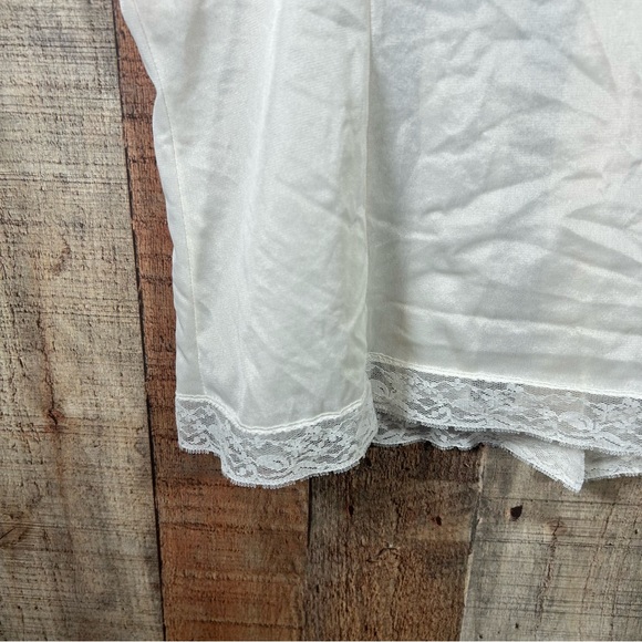 Vintage White Lace Trim Satin Camisole Romantic Button Front Cottagecore Top - Picture 6 of 6